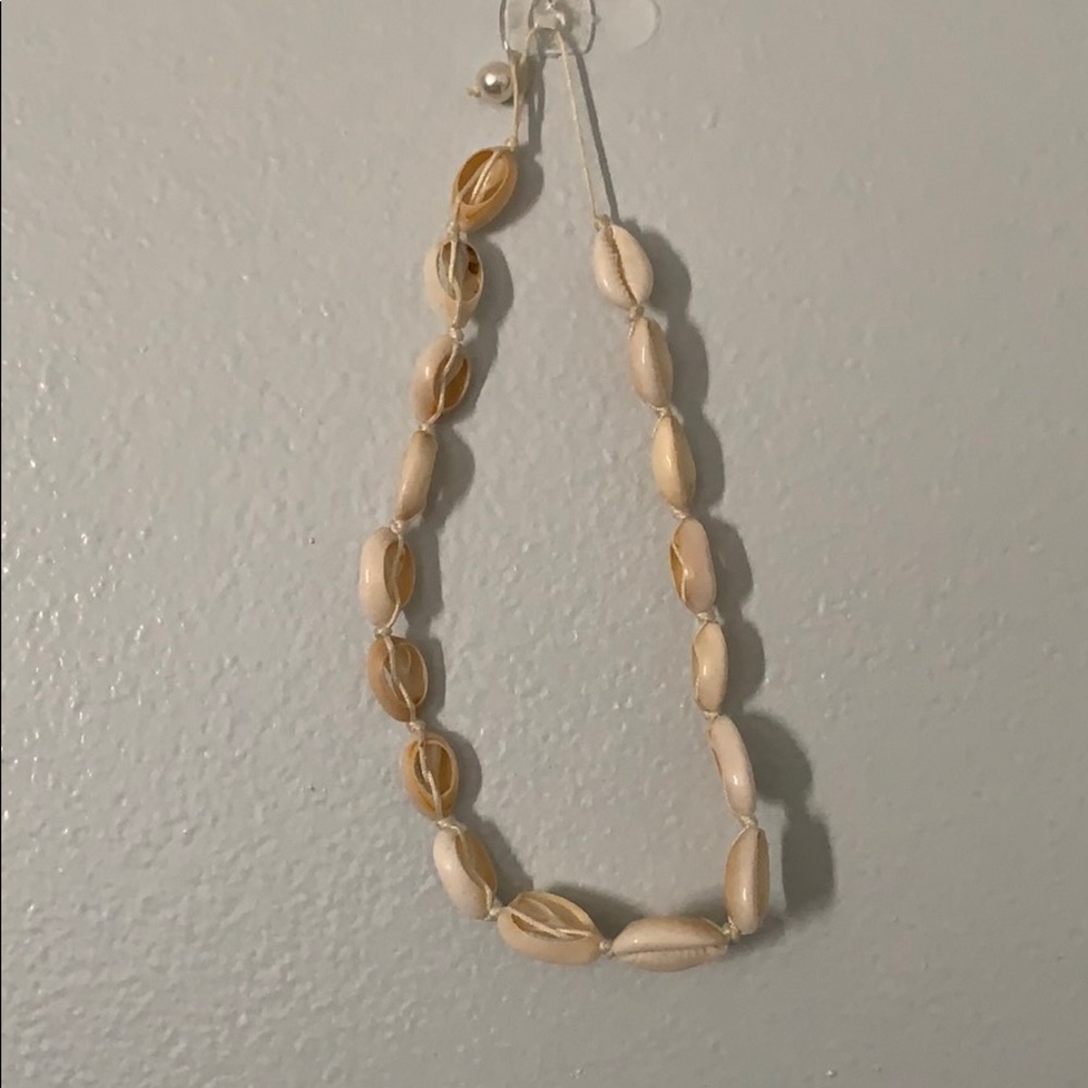 Shell necklace